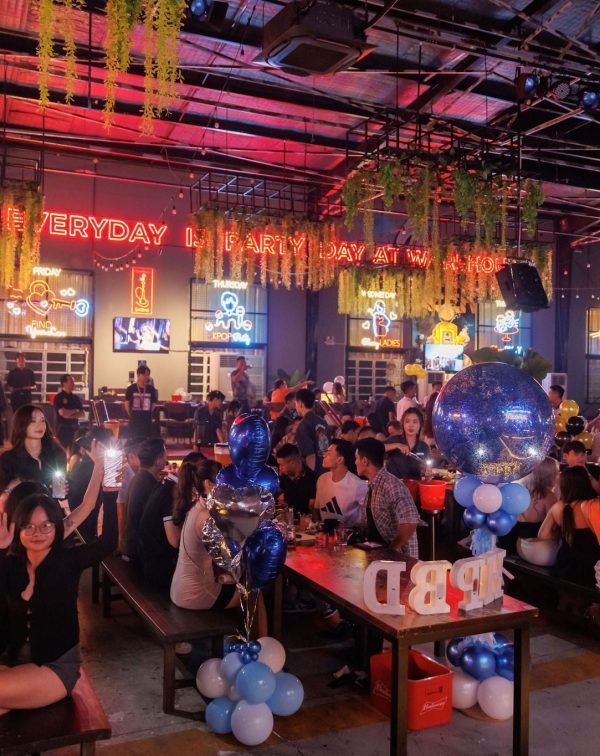 The Warehouse Lý Chính Thắng